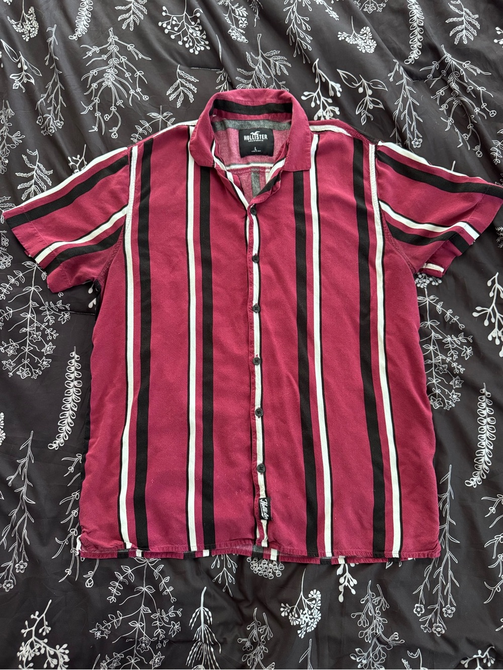 Hollister Men’s Button Shirt size Large
